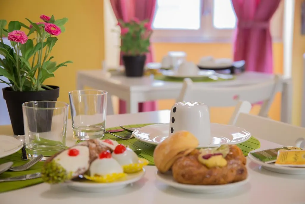 Tra L'Etna E Il Mare B&B Catania Italy