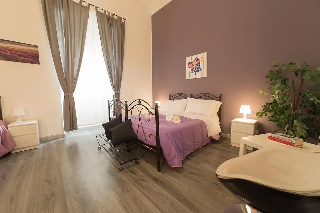 Tra L\'Etna E Il Mare B&B location